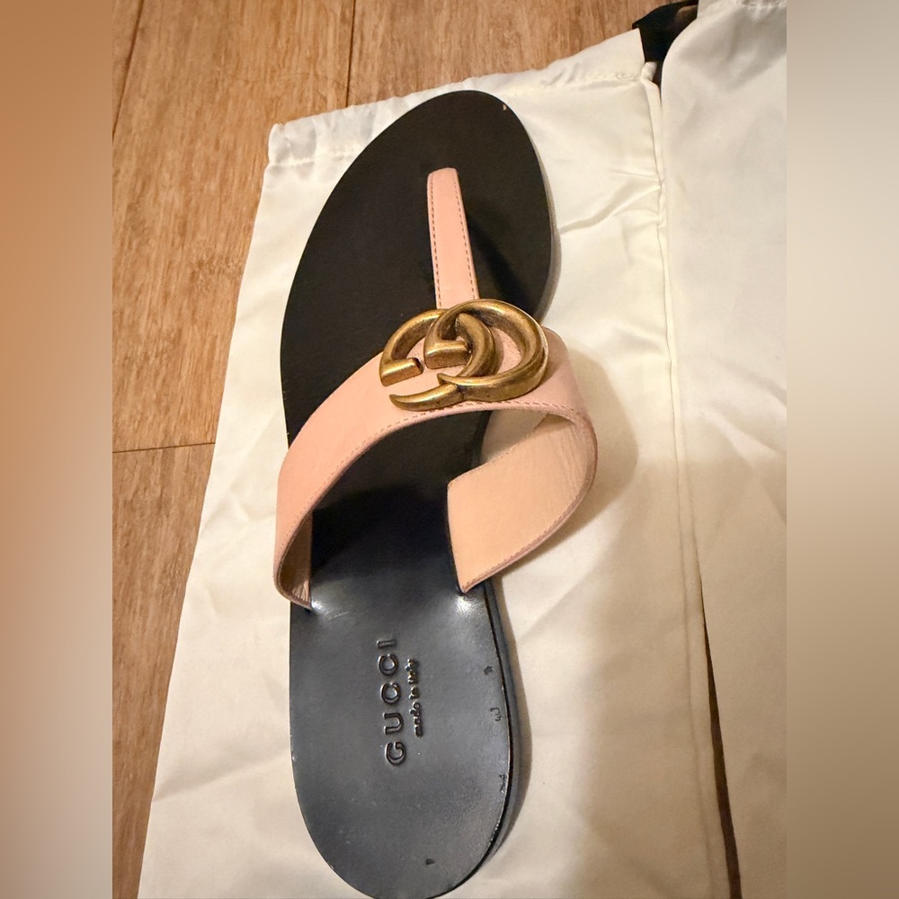 Gucci Pink GG Marmont Thong Leather Sandals - Picture 3 of 8